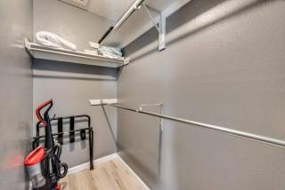 Serene 2BD Condo South Irving I18 - 8