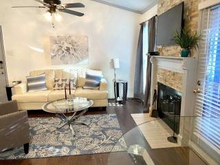 1BD condo DFW South I10 - 6