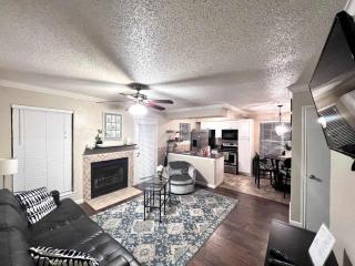 Cozy 2BD Condo DFW South Irving I02 - 6