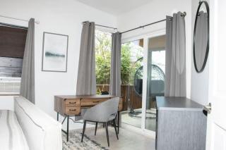 Oceanview Escape Walk to Cruz Bay & Beaches - 5