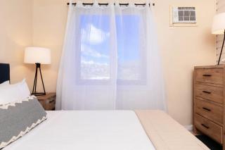 Oceanview Cottage Walk to Beach & Restaurants - 3