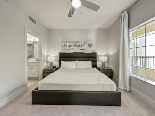Family-Friendly 3-Bedroom Condo for 6 and 5 min to Disney - 5