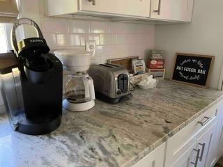 Modern Farmhouse Retreat North Fork Wine Country - 5