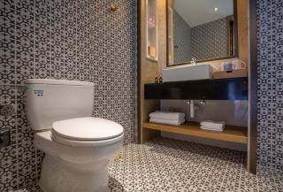 Shanghai Huanman Hotel - 8