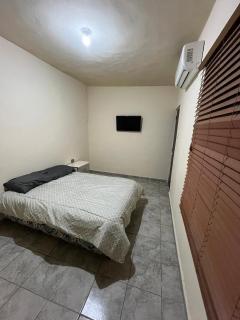 Casa amplia y céntrica cerca de Laguna del Náinari - 1