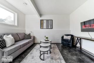 Bright Modern Suites-King Beds-NFLX-WiFi-LongStays - 4