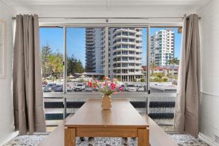 Modern Coastal Escape – Burleigh Beachfront - 4