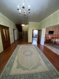 Гостевой дом с 7 комнатами - 3