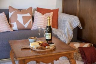 Petersons Wines Dairy Cottage - 5