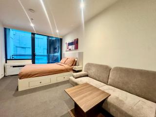 Cosy Central City Studio - Free Gym & Sauna - 6