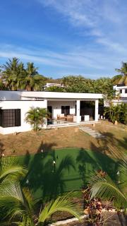 Heaven Retreat with Minigolf, pool, fire pit, BBQ - 9