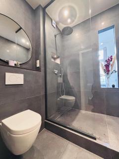 Chic Boutique Studio with Balcony in Prenzlauer Berg - 2