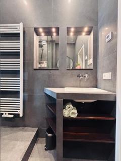 Chic Boutique Studio with Balcony in Prenzlauer Berg - 4