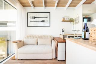 Tiny Home in the heart of Broadbeach-River Views! - 4