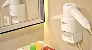 Travello Hotel Bandung - 7