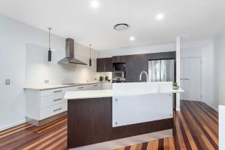 Palm Beach Perfection - Luxe Coastal Escape - 7