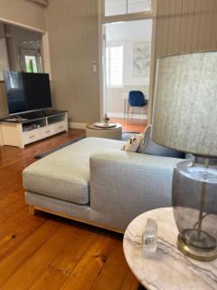 Childers Charmer with Aircon, WIFI & modern luxuries - 2