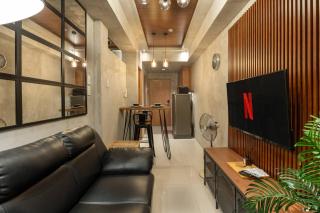 Modern Industrial 1 BR | Condo | MOA Shore 3 NAIA - 0
