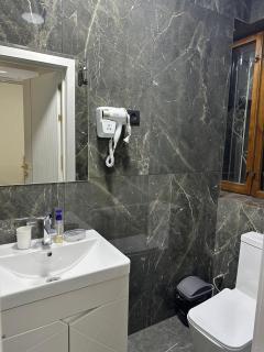 Oclock Guest House - Bischkek - 0