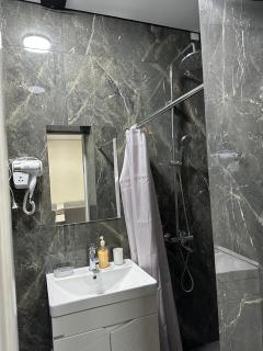 Oclock Guest House - Bischkek - 4