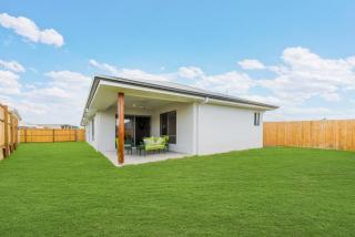 White Rock Big House Convenient Transportation Near Beach and School With Parking - 8