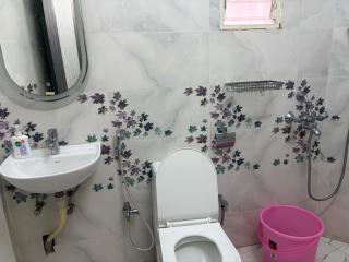 Hotel O Aditi Guest House - 1