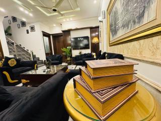 Modern House with Xbox Quick Drive to DHA Raya - 9