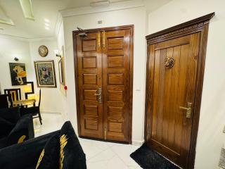 Modern House with Xbox Quick Drive to DHA Raya - 5