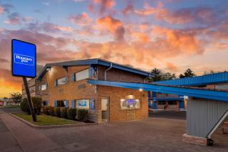 Rodeway Inn Lyons - La Grange - 1