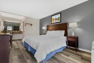 Rodeway Inn Lyons - La Grange - 4