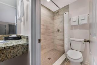 Rodeway Inn Lyons - La Grange - 2