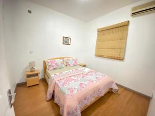 Grand Bay 4Bed Triplex Villa with Community Pool - 2