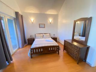 Grand Bay 4Bed Triplex Villa with Community Pool - 5