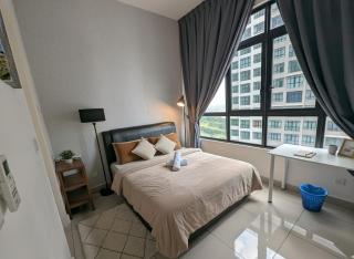 Cozy 3R2B# Conezion IOI Resort City# Netflix# Walk to IOI City Mall & 20 mins drive to UKM - Putrajaya - 3