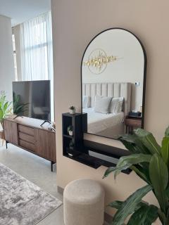 1BR with Executive Sea View in Financial Harbour - 4