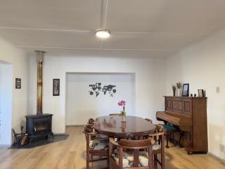 Mario & Luiza's Place - Cozy Stay with Pool & Braai - 7