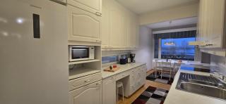 Aura Apartment with River View, Sauna & 3 Bedrooms - 1