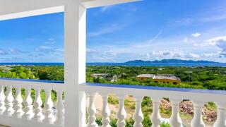 La Vista Spacious 3BR Stunning Views - The Valley - 0