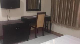 Jeamco Royal Hotel - Baybay - 9