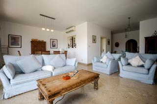 Waterfront Panorama Massive Three Bedrooms Flat 8S - 3