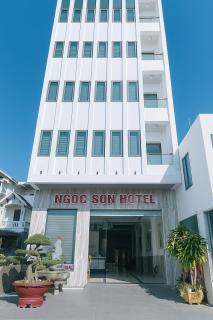 Ngọc Sơn Hotel - 0