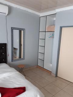 Riverside Guesthouse Bed and Breakfast - 2