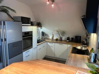 Schöne und gemütliche 3 ZKB Wohnung mit großem Balkon - Niederdorla - 6