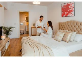 Ivory by Blvd 25B4 - Premium Studio with Garden View - 0