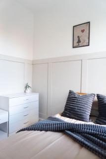 Comfortable Stay with Free Parking - 5