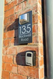 Comfortable Stay with Free Parking - 1