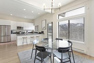 15 Chambertin Townhomes Townhouse - 9