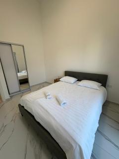 One-Bedroom Garden Apartments with Balcony - AH - 3