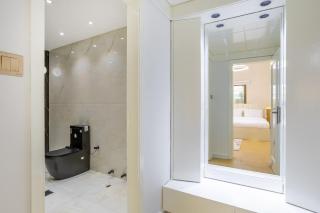 Luxury 5BR Villa in Mankhool BurDubai by dPie - 3