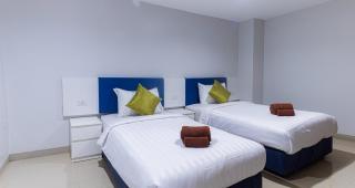 Silla Patong Boutique - 0